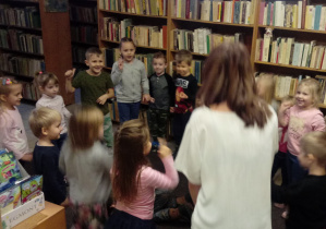 Dzieci w Bibliotece Pedagogicznej