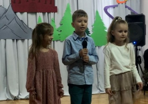Dzieci występują na Festiwalu "Przedszkolna Nutka"