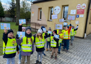 Dzieci czekają na wymarsz