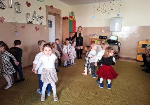 Występy dzieci z okazji Dnia Babci i Dziadka