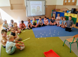 „Małe serca słuchają wielkiej poezji” – Narodowe Czytanie w przedszkolu.