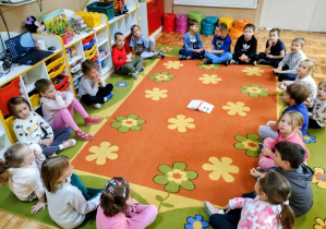 Dzieci przygotowują się do zajęć