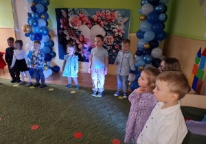 Dzieci występują dla babci i dziadka