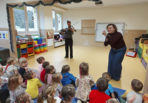 Audycja muzyczna z altówką