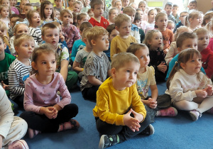 Dzieci w trakcie koncertu Audycji Muzycznych