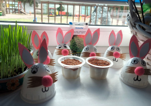 Kącik wiosenny na parapecie