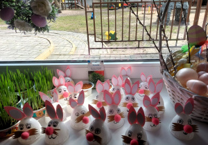 Kącik wiosenny na parapecie