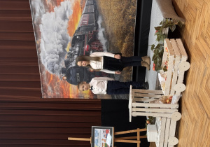 Dzieci recytują wiersz w MDK